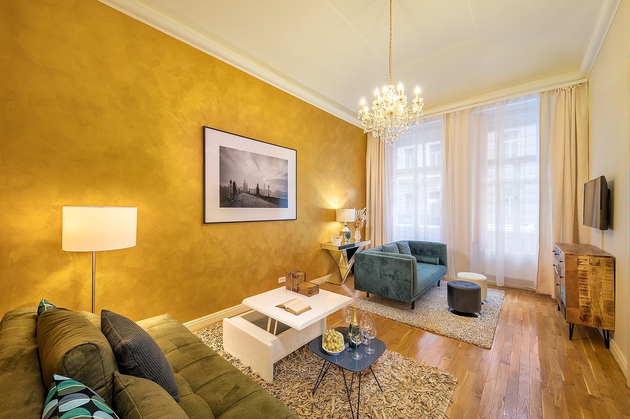 Prague Days - Luxurious Apartments Lesser Town Eksteriør bilde