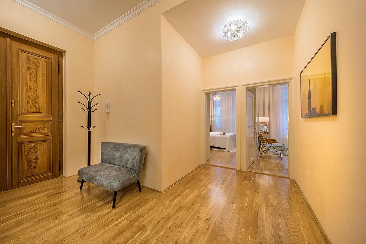 Prague Days - Luxurious Apartments Lesser Town Eksteriør bilde
