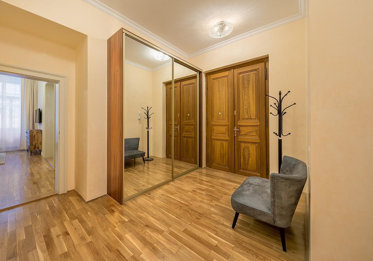 Prague Days - Luxurious Apartments Lesser Town Eksteriør bilde
