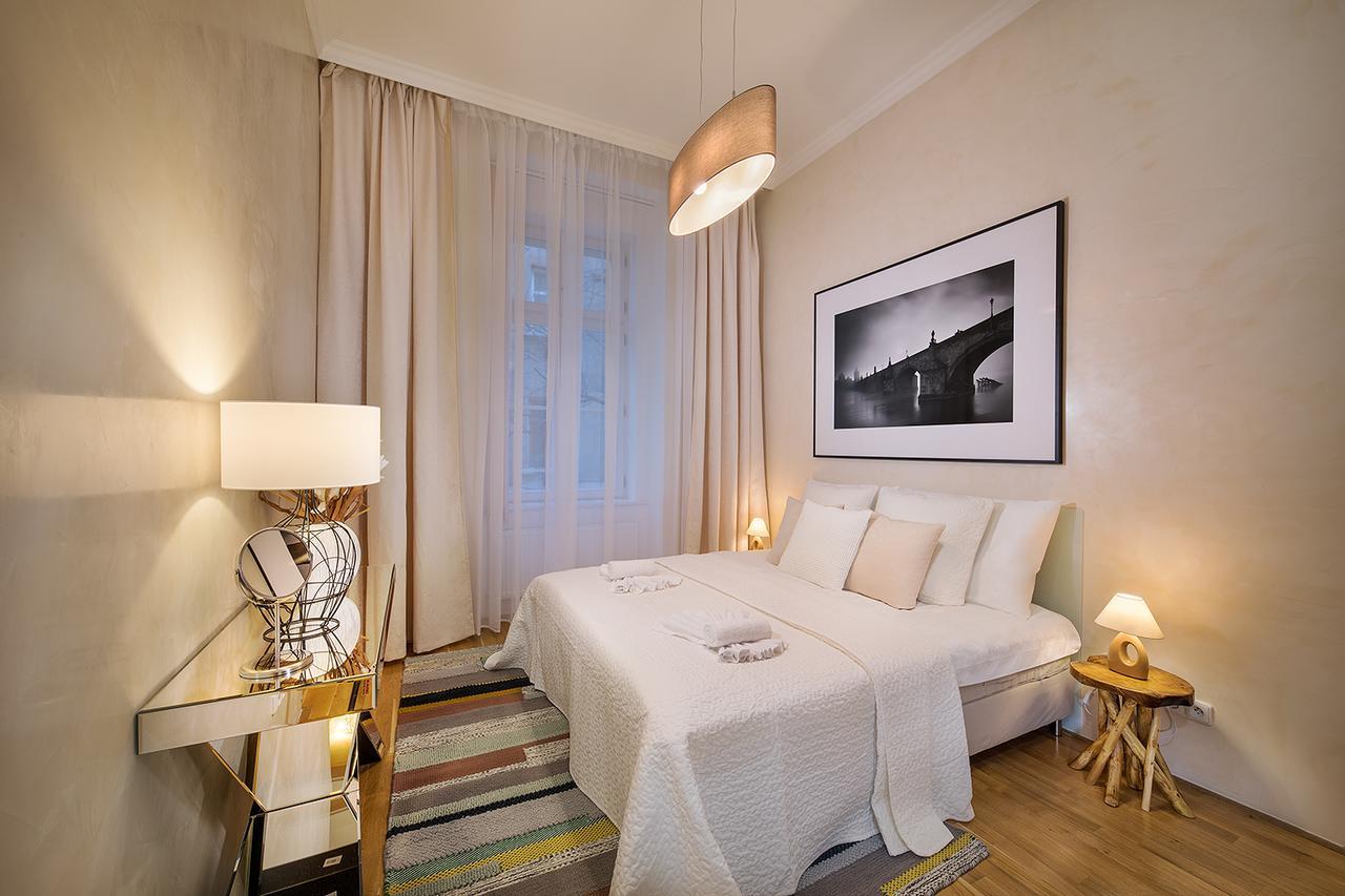 Prague Days - Luxurious Apartments Lesser Town Eksteriør bilde