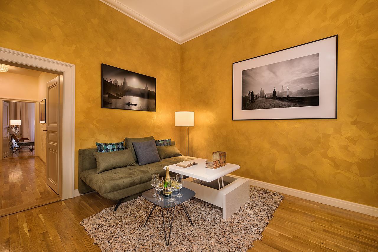 Prague Days - Luxurious Apartments Lesser Town Eksteriør bilde