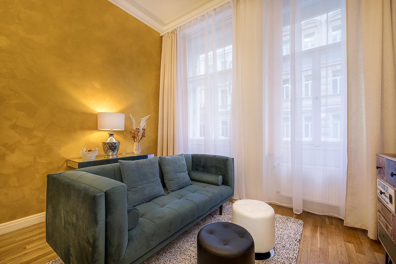 Prague Days - Luxurious Apartments Lesser Town Eksteriør bilde